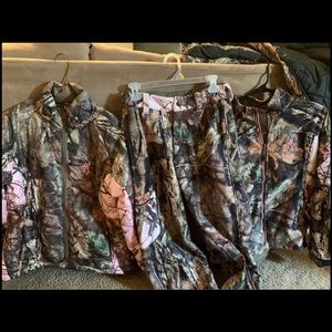 Women’s browning advanced scent lock camo set